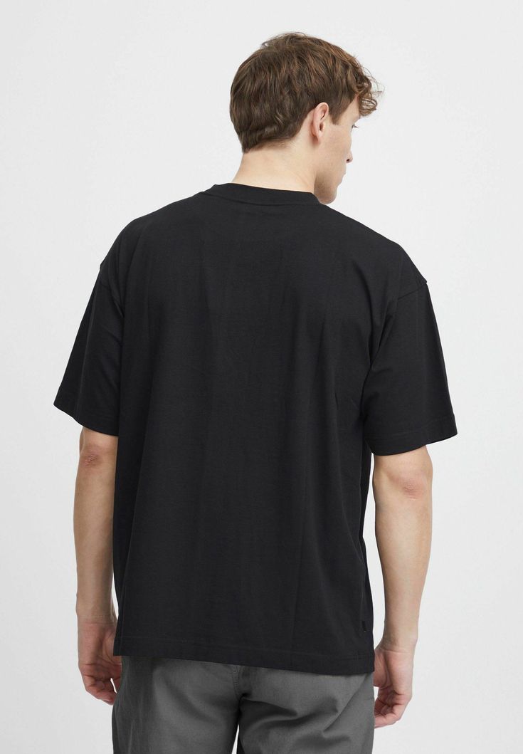 Premium Oversized Streetwear T-shirt – Heavyweight Cotton 240GSM